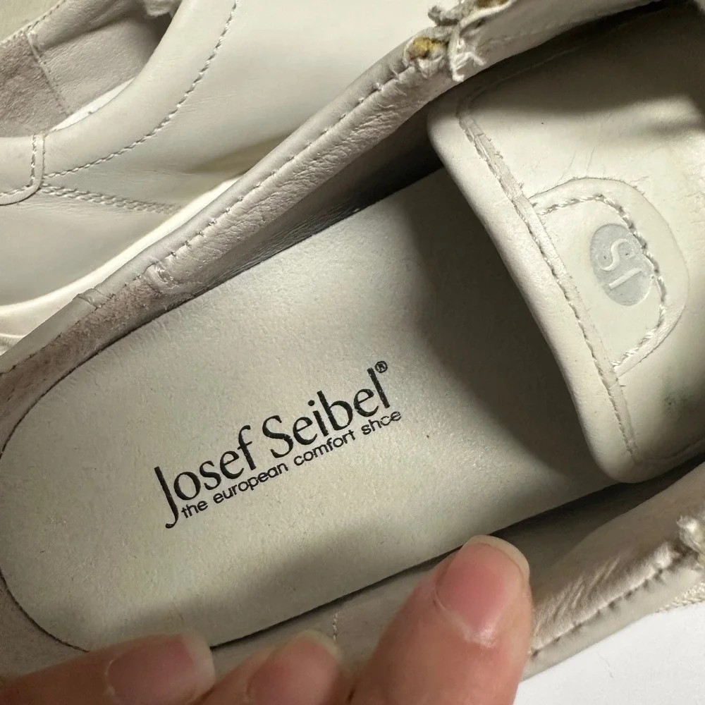 Josef Seibel excellent